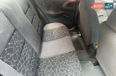 Седан Daewoo Lanos 2002 в Черкасах