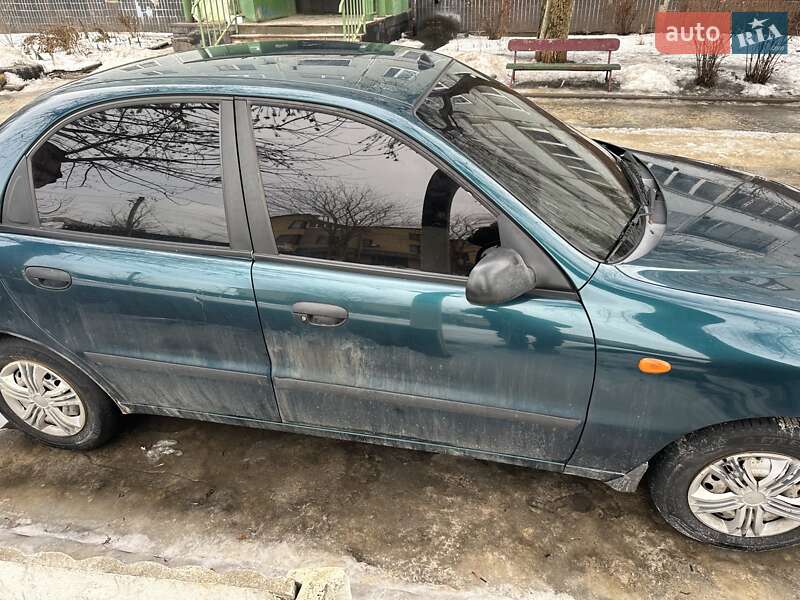 Седан Daewoo Lanos 2004 в Харкові