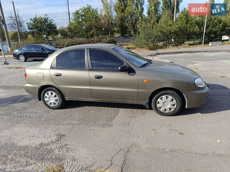 Седан Daewoo Lanos 2005 в Дніпрі