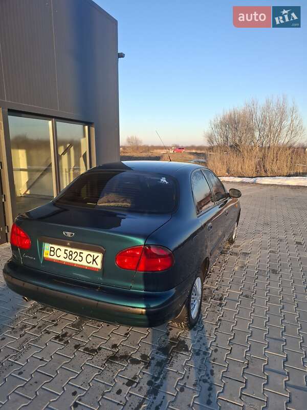 Седан Daewoo Lanos 2005 в Комарному