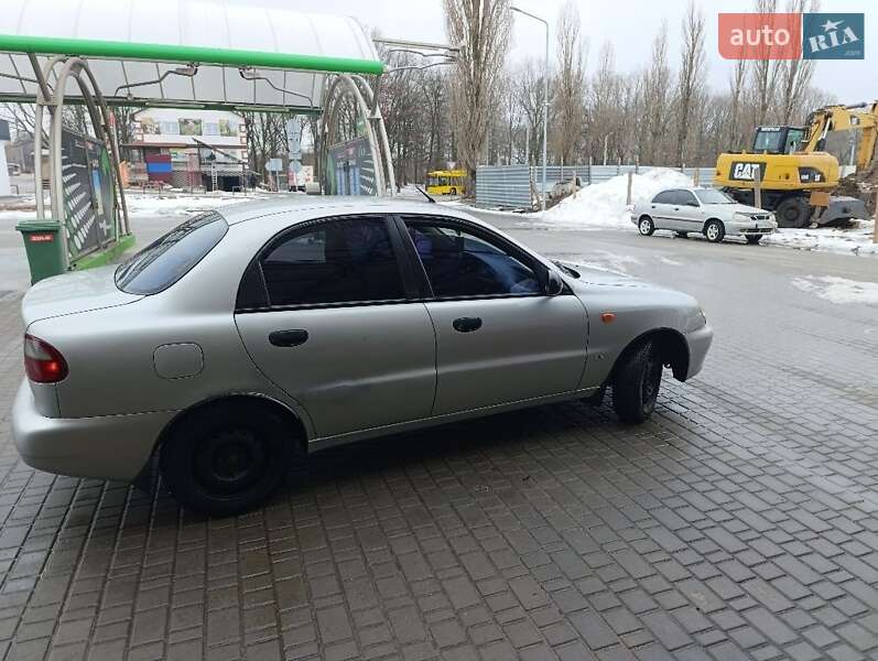 Седан Daewoo Lanos 2004 в Кропивницькому