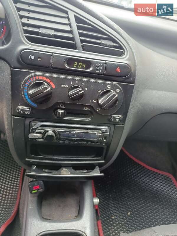 Седан Daewoo Lanos 2004 в Кропивницькому