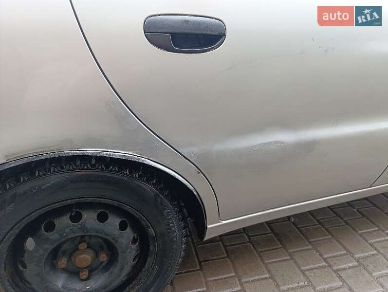 Седан Daewoo Lanos 2004 в Кропивницькому