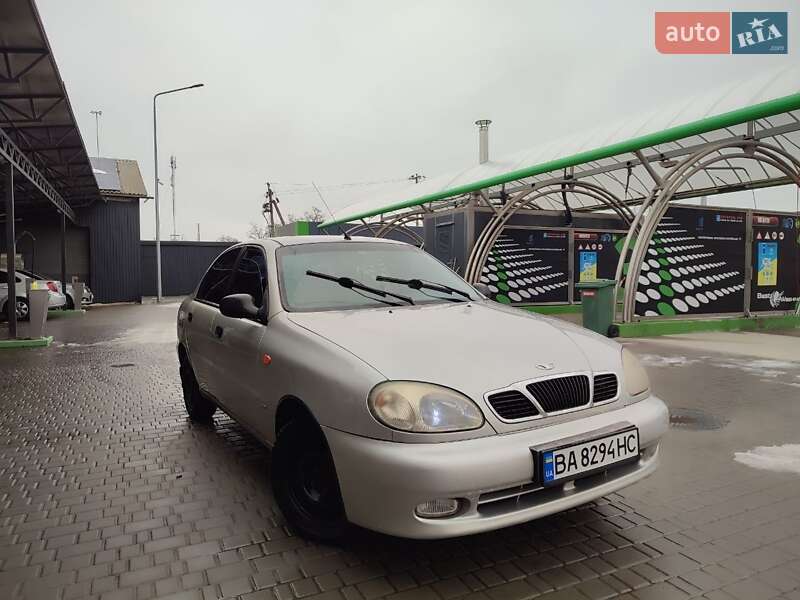 Седан Daewoo Lanos 2004 в Кропивницькому