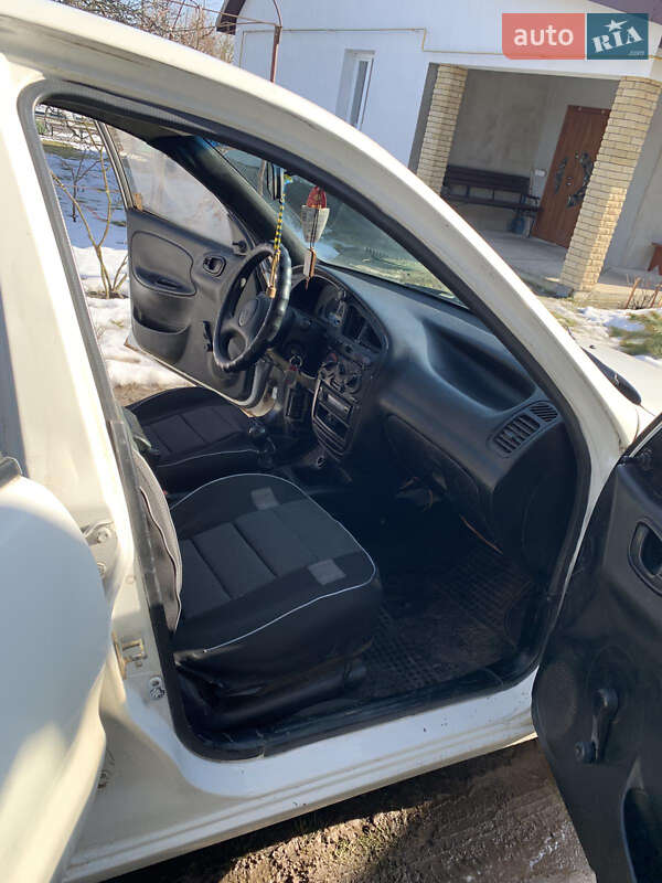 Седан Daewoo Lanos 2008 в Луцке