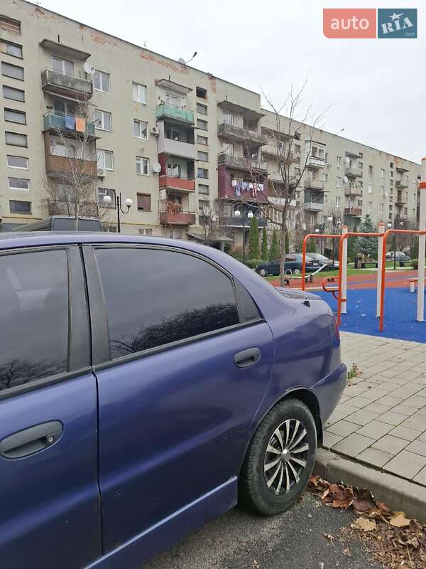 Седан Daewoo Lanos 1998 в Тячеве