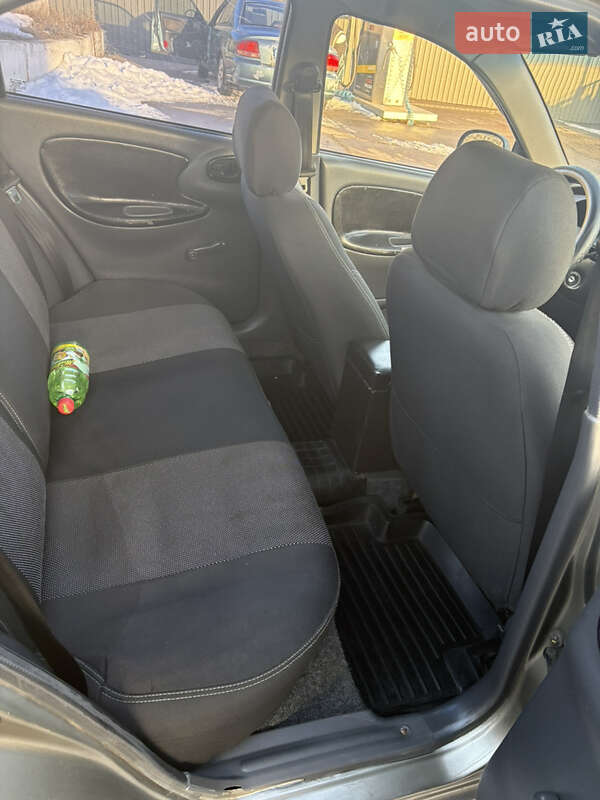 Седан Daewoo Lanos 2003 в Харькове