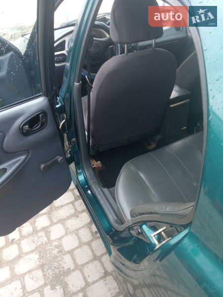 Седан Daewoo Lanos 1998 в Львові