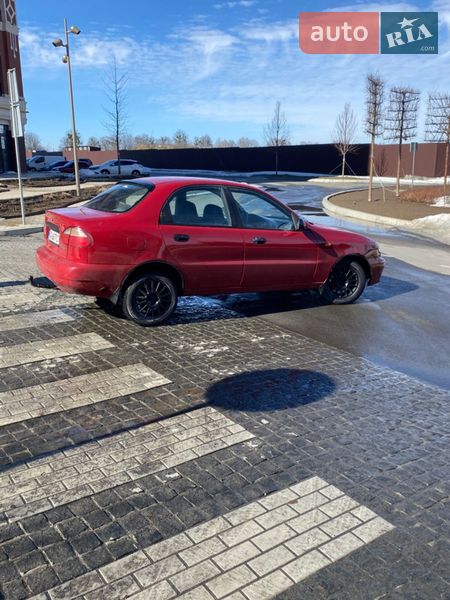 Седан Daewoo Lanos 2004 в Умані