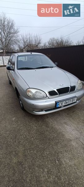 Седан Daewoo Lanos 2003 в Новоселице