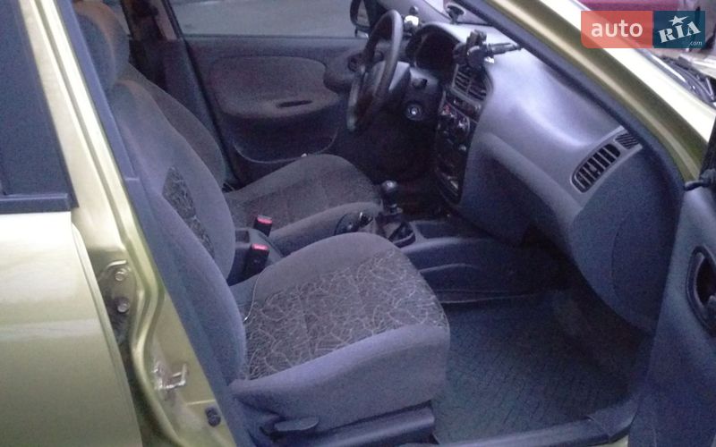 Седан Daewoo Lanos 2006 в Киеве
