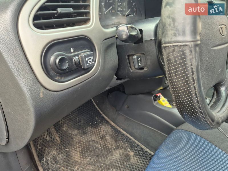 Седан Daewoo Lanos 2005 в Новомосковську