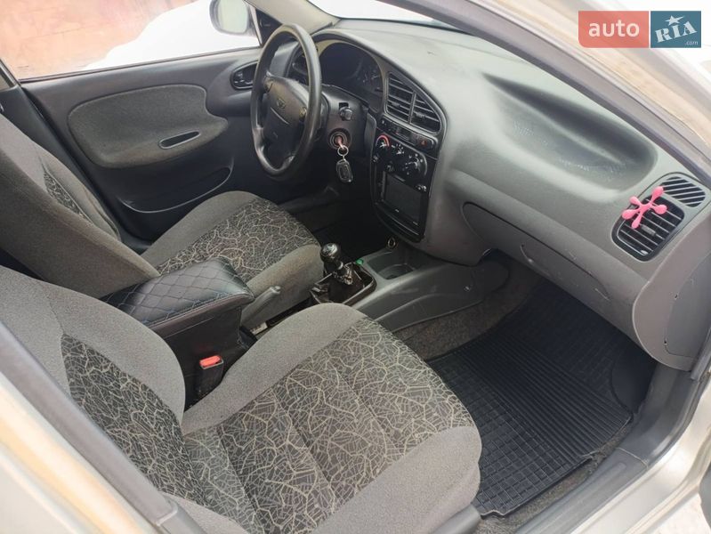 Седан Daewoo Lanos 2008 в Озерному