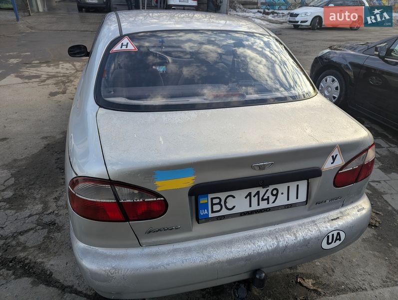 Седан Daewoo Lanos 2004 в Львове