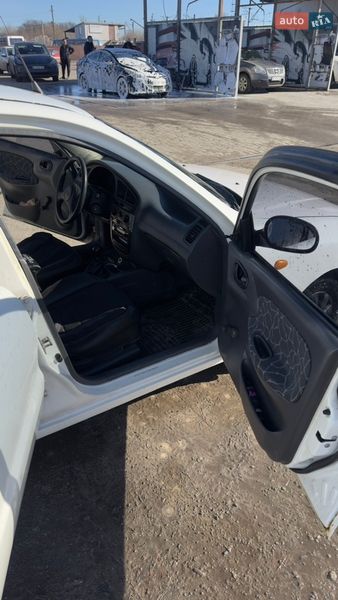 Седан Daewoo Lanos 2003 в Баришівка