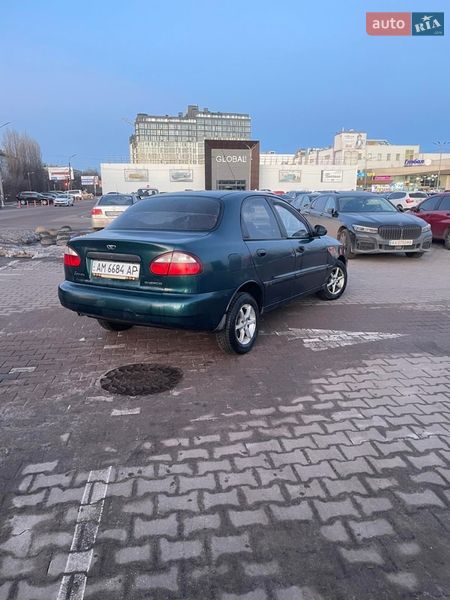 Седан Daewoo Lanos 2004 в Житомире