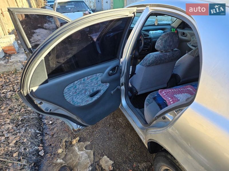 Седан Daewoo Lanos 1998 в Павлограде