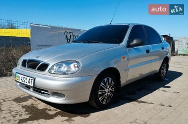 Седан Daewoo Lanos 2002 в Херсоне