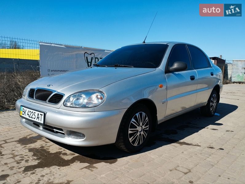 Седан Daewoo Lanos 2002 в Херсоні