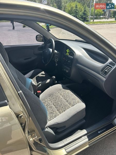 Седан Daewoo Lanos 2005 в Дніпрі