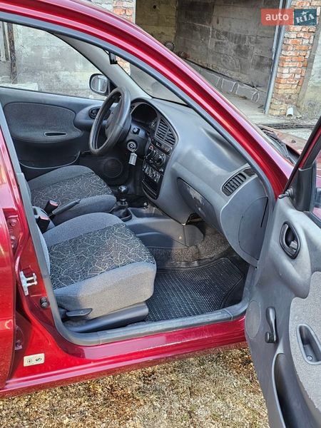 Седан Daewoo Lanos 2005 в Делятине