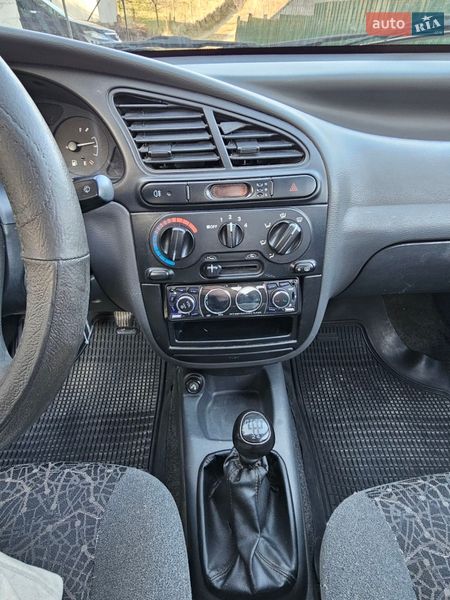 Седан Daewoo Lanos 2005 в Делятине