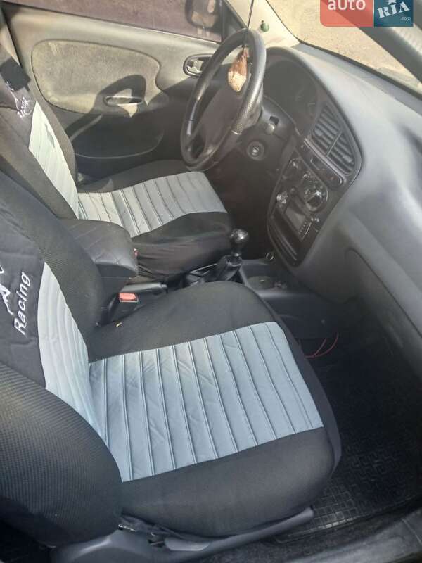 Седан Daewoo Lanos 2006 в Запоріжжі