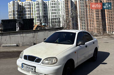 Седан Daewoo Lanos 2001 в Києві