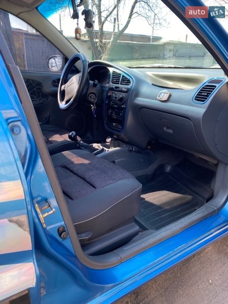 Седан Daewoo Lanos 2002 в Тернівці