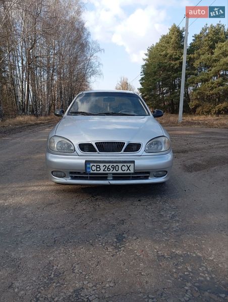 Седан Daewoo Lanos 2006 в Мені