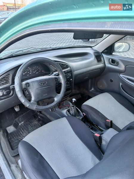 Хетчбек Daewoo Lanos 1998 в Полтаві