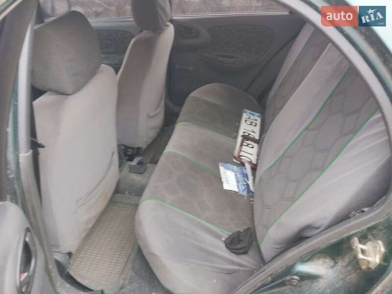 Седан Daewoo Lanos 2003 в Іллінцях