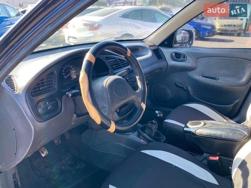 Седан Daewoo Lanos 2006 в Киеве