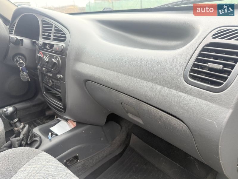 Седан Daewoo Lanos 2004 в Тернополе