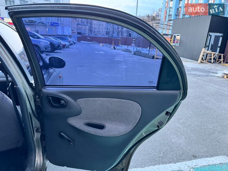 Седан Daewoo Lanos 2006 в Киеве