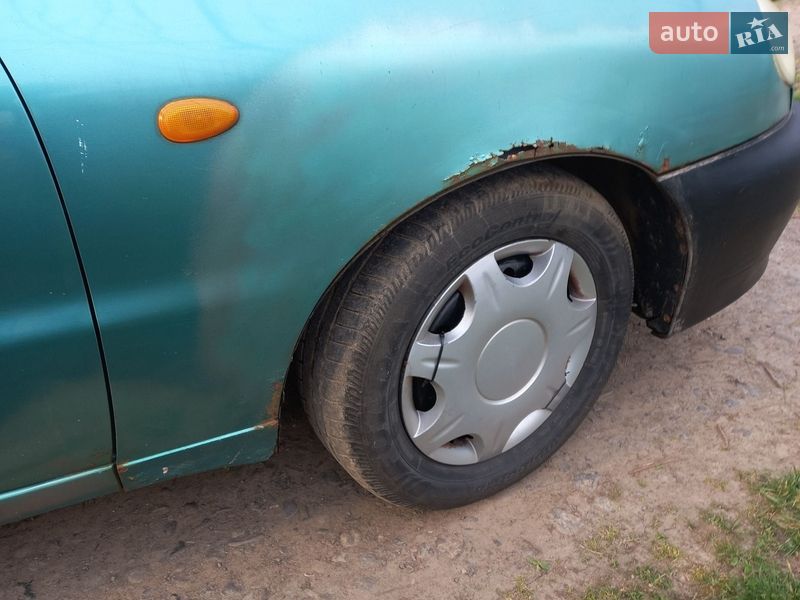 Седан Daewoo Lanos 1998 в Ужгороде