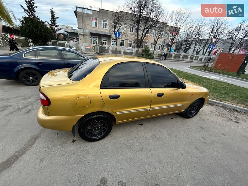 Седан Daewoo Lanos 2002 в Львове