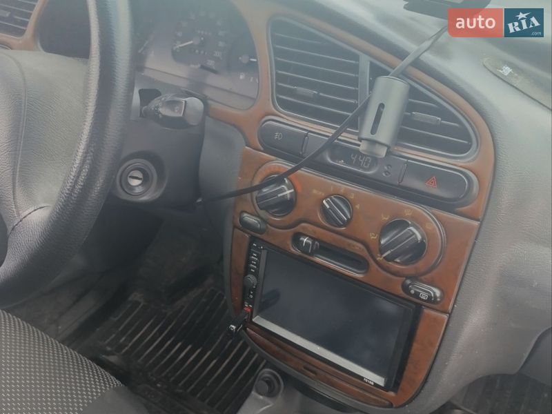 Седан Daewoo Lanos 2006 в Свессе