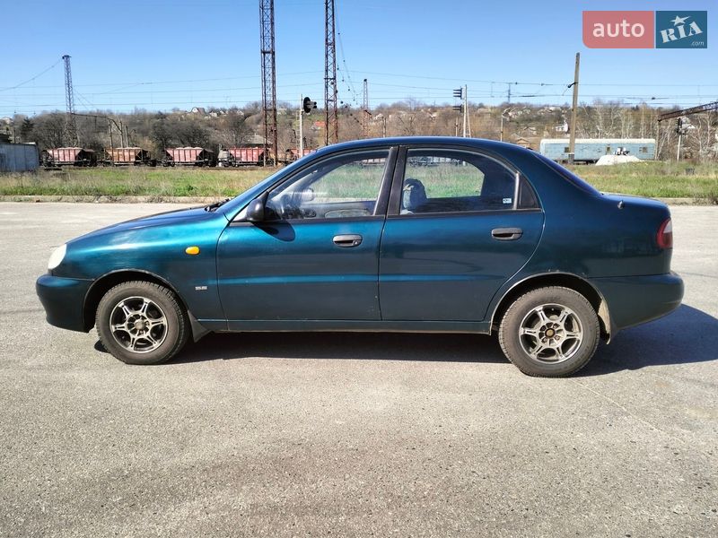 Седан Daewoo Lanos 2000 в Харькове