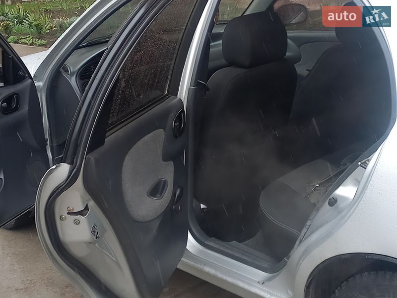 Седан Daewoo Lanos 2005 в Сумах