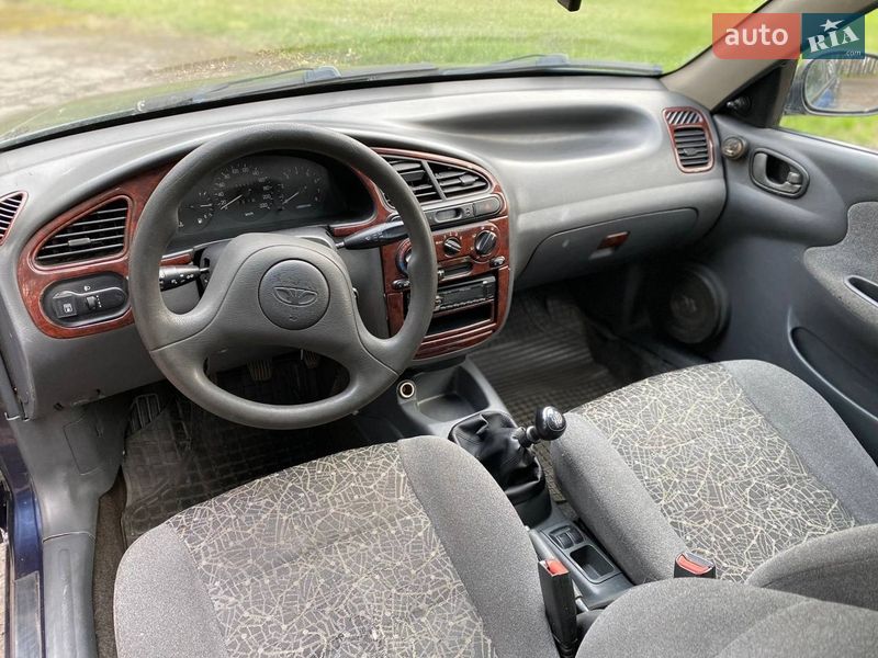 Седан Daewoo Lanos 2004 в Гребінці