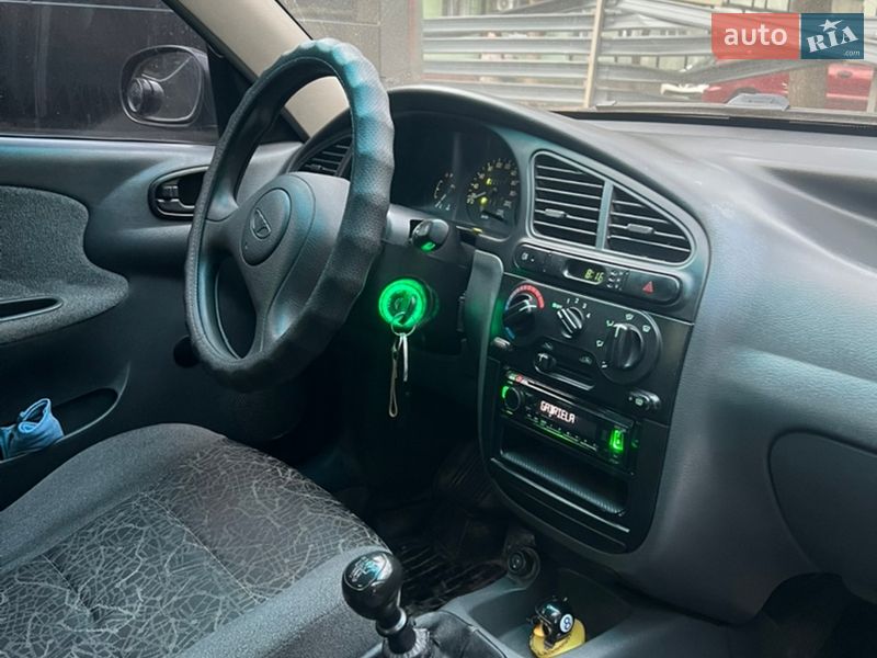 Седан Daewoo Lanos 2005 в Дніпрі