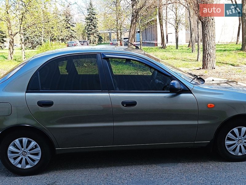 2005 Daewoo Lanos, VIN Y6DTF69YD5W253564:plate — фото 1 (autoria)