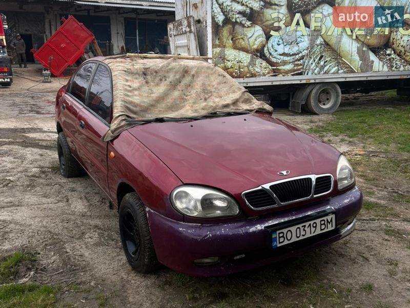 Седан Daewoo Lanos 2004 в Лановцах