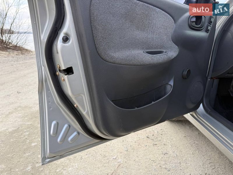 Седан Daewoo Lanos 2004 в Кременчуге