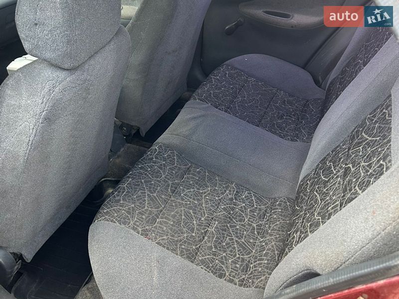 Седан Daewoo Lanos 2004 в Лановцах