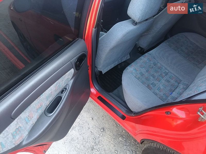 Седан Daewoo Lanos 2005 в Дніпрі