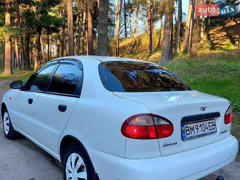 Седан Daewoo Lanos 2004 в Тростянці