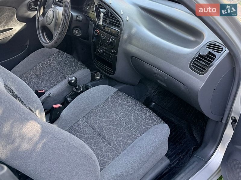 Седан Daewoo Lanos 2007 в Чернівцях