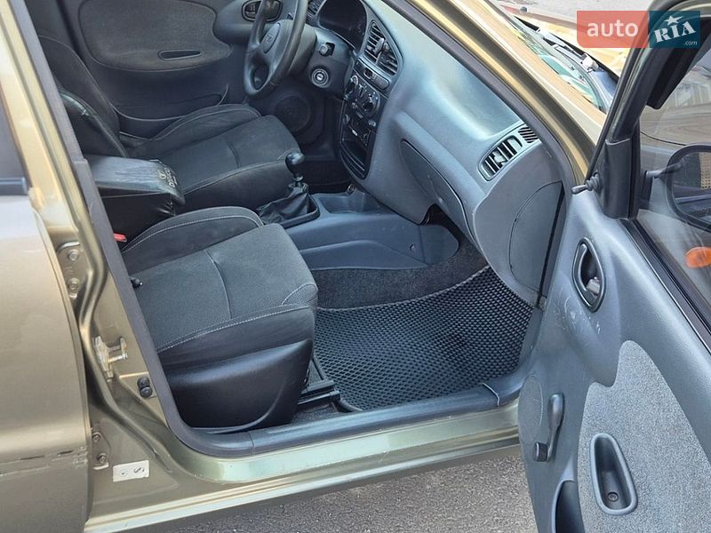 Седан Daewoo Lanos 2004 в Броварах